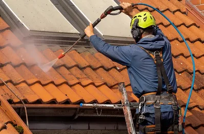 Démoussage et hydrofuge de toiture à Quévert